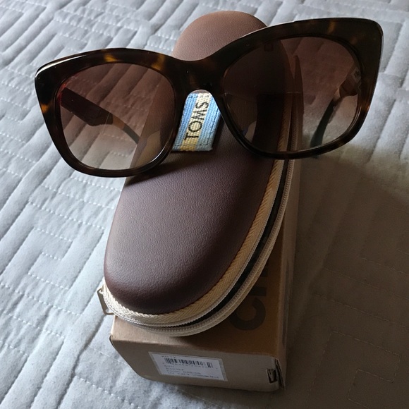 Toms Accessories - Toms Kitty tortoise sunglasses 🕶